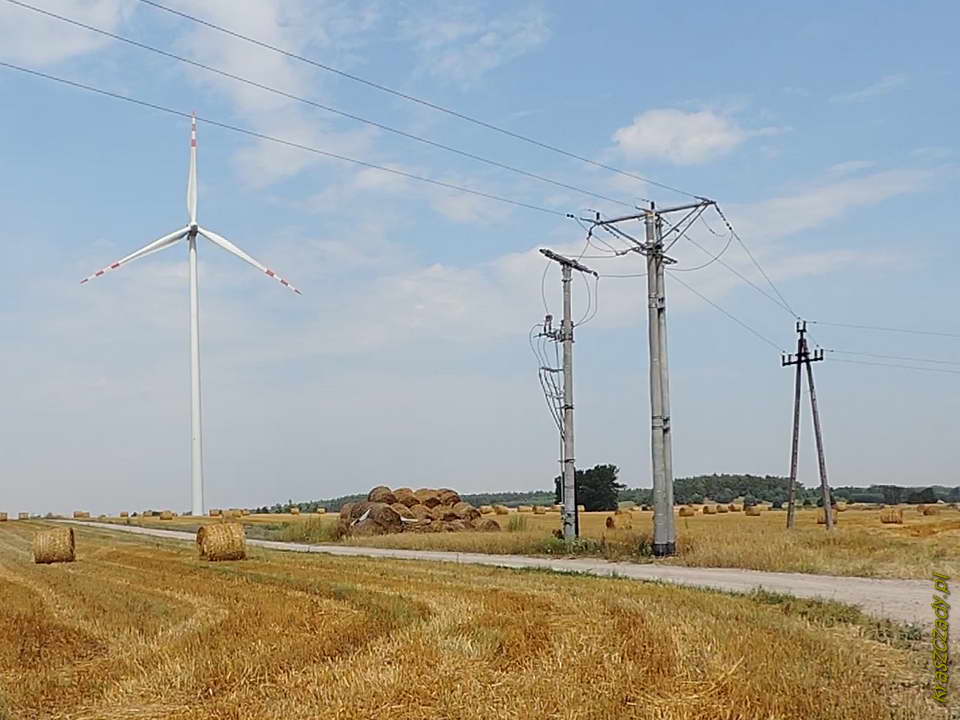 Elektrownia wiatrowa na obrzeżach Ciechanowa, powiat ciechanowski, województwo mazowieckie.